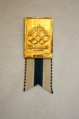 国际奥委会1987年年会胸章