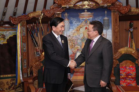 吴经国先生获蒙古最高勋章－北极星勋章