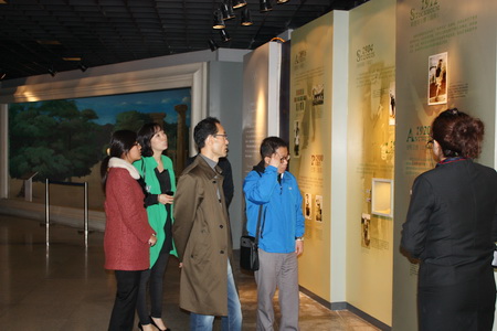 韩国首尔奥林匹克博物馆到本馆参观交流