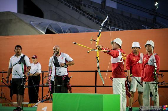 奥运测试赛反曲弓男团中国夺冠 队员:越来越强