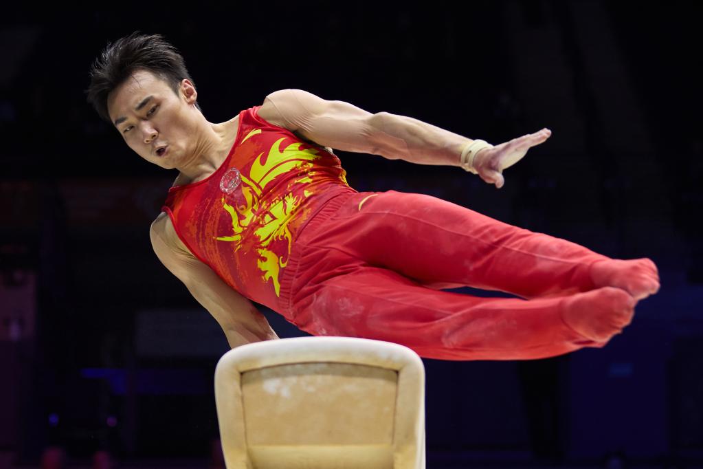 体操世锦赛|中国男团位居资格赛第四晋级决赛