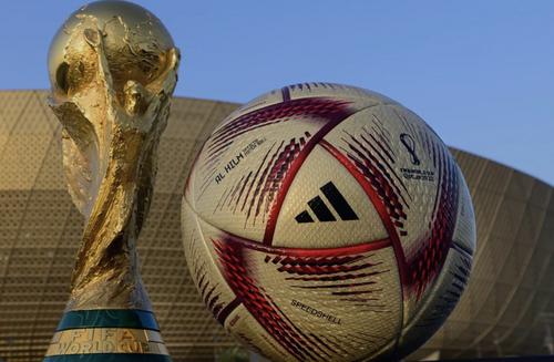 世界杯半决赛和决赛用球公布 中文名为“梦想”